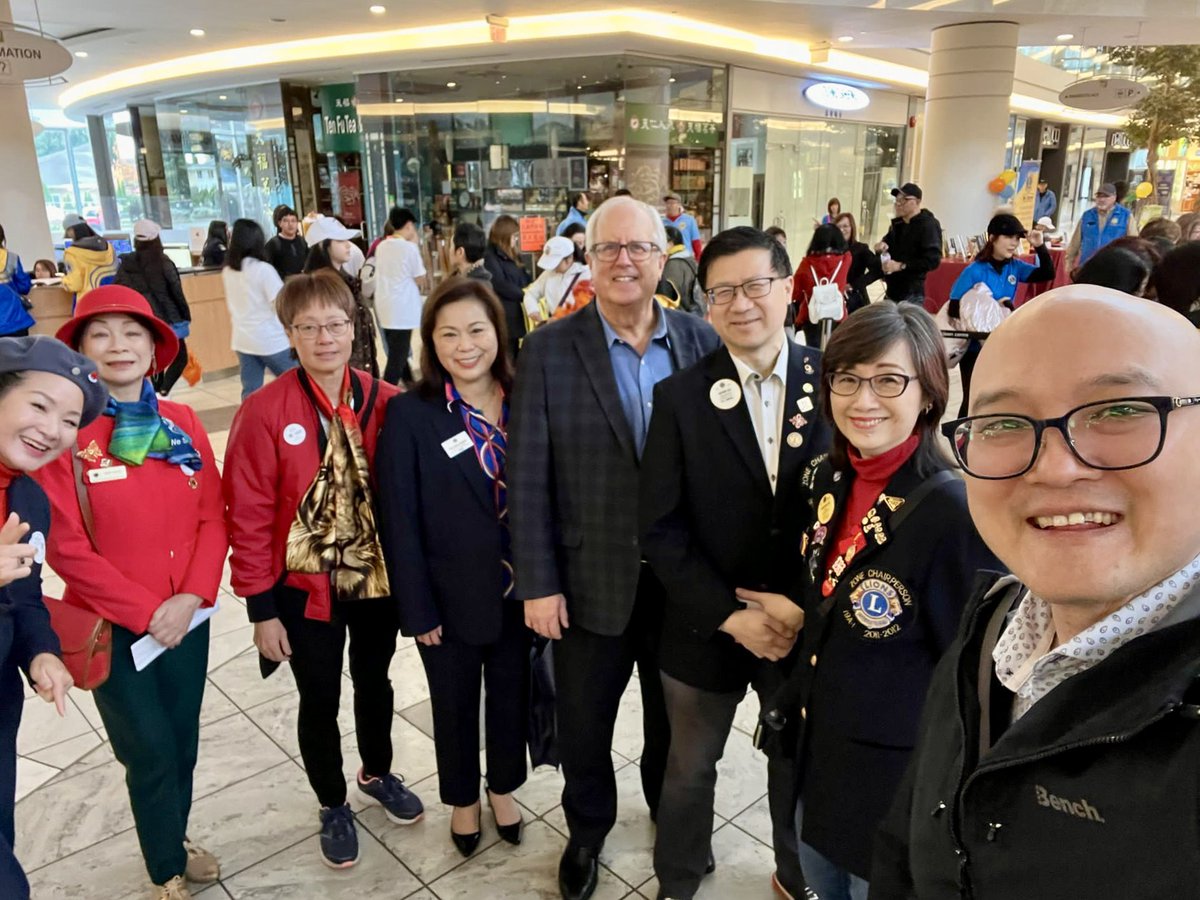 henryyaormd's tweet photo. 1/3 ๐ถ๐ถโโ๏ธ Thank you to @lionsclubs District 19L for hosting the #DiabetesWalk!
Iโm glad our govโt continuously funded & supported treatments & monitoring devices to better the quality of life of individuals living with #Diabetes.
Since 2021, our govโt has approved continuous โฆ https://t.co/cesto45pUy