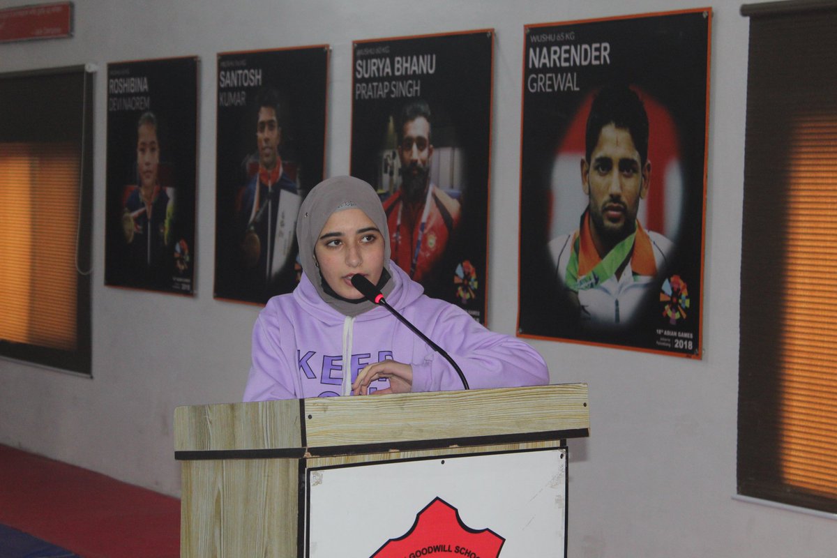 AsimaN121's tweet photo. #RashtriyaRifles #KiloForce organised a motivational address by Ms. #PakeezaQureshi, who is a #Wushu Martial Arts medalist hailing from #Handwara & renowed as 'Karate Girl' across the valley. The event aimed at providing students of Goswami #ArmyGoodwillPublicSchool, https://t.co/xEtKtRR2pW