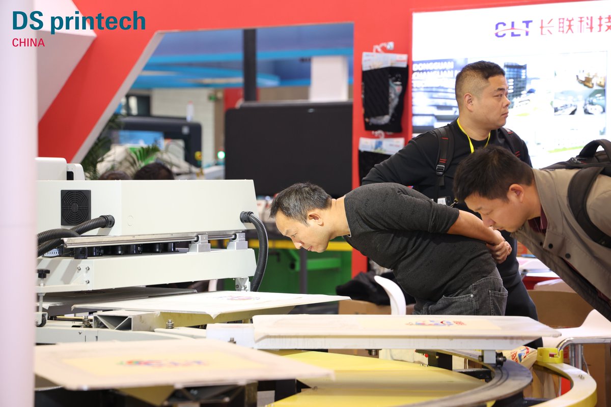 DSPrintech's tweet image. Don’t miss this chance to learn from the best and connect with the printing community. Visit the exhibition website for the full schedule and registration details. 
DSPrintech.com

#DSPrintech2023 #DigitalPrinting #ScreenPrinting #Shanghai
