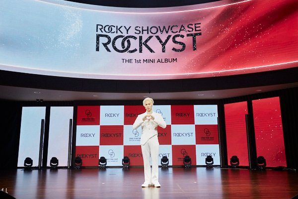 KPOPFAVE_'s tweet photo. [231122] Afternoon, @p_rockyent fans! ✨ What a lucky day lucky day with #ROCKY today, right? We're at the incredibly talented #라키's debut media showcase in Seoul right now, and we'll be just right back! ❤‍🔥 #ラキ #PARKMINHYUK #박민혁 #LuckyRocky #ASTRO #아스트로 https://t.co/5hNcnKsKTZ
