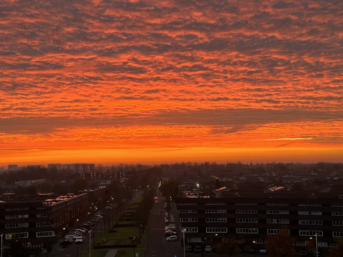 Great red sun over #Amsterdam this morning
