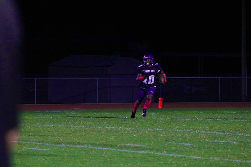 Junior, season highlights
hudl.com/v/2LUbMC