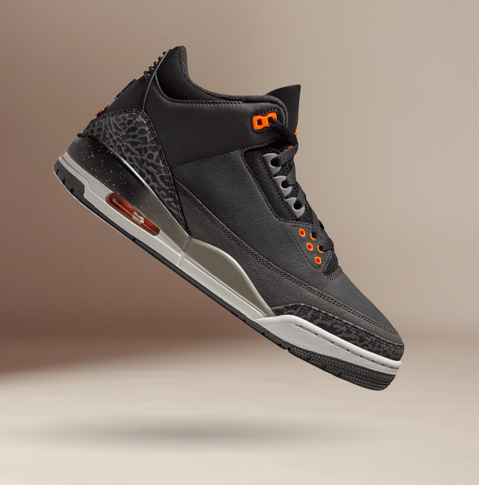 sneaker_maris's tweet photo. The Air Jordan 3 "Fear" returns on 11/25
Link: https://t.co/oQzTz2ozfD https://t.co/0UFBUOye3b