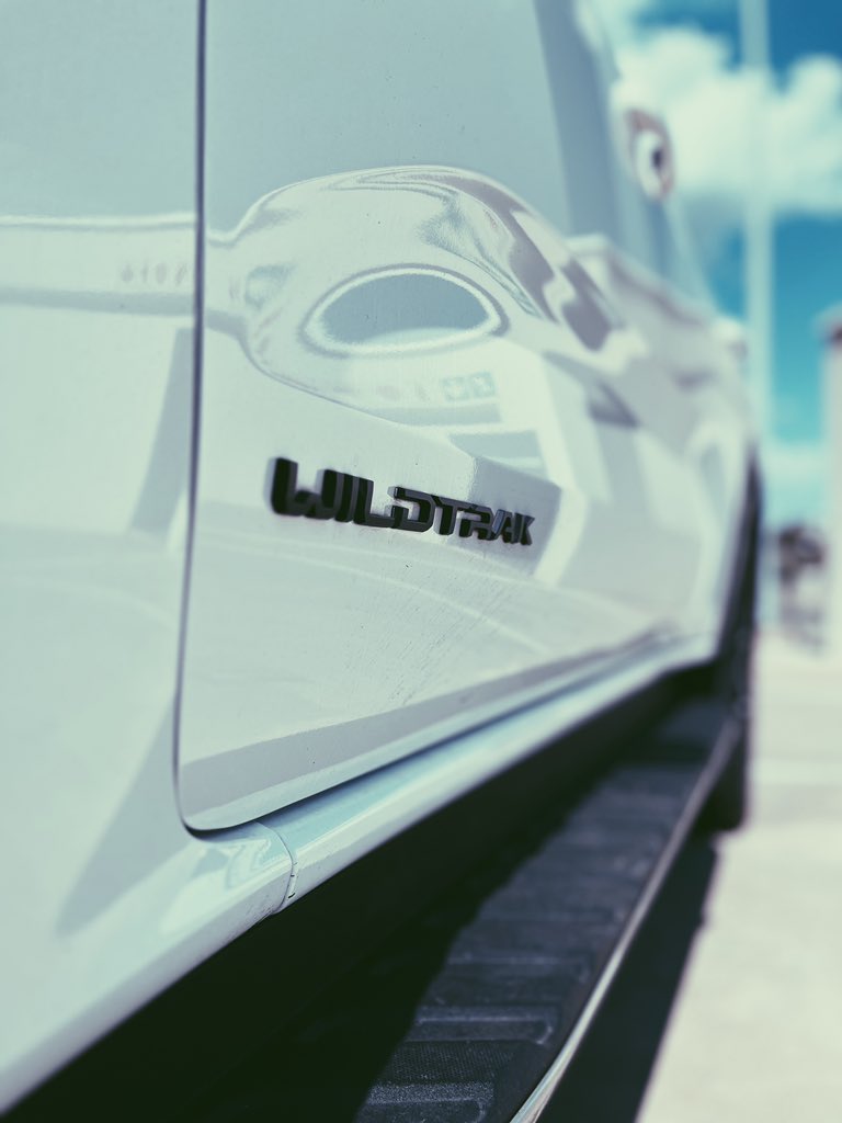 Nduey_Escobar's tweet image. The @fordsouthafrica Wildtrak is definitely Top 3 for me in the Ford family. The true definition of being #BuiltForStrength 👏🏾👏🏾👏🏾 .. 3.0L Power Stroke V6 4WD
10 Speed Automatic
Full time 4WD with Terrain Management System.

#FordPerformance
#FordSouthAfrica