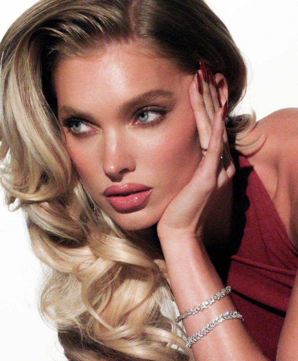 GoldClassGirls tweet media