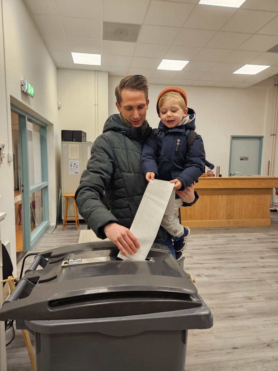 Johannes de Vries tweet media