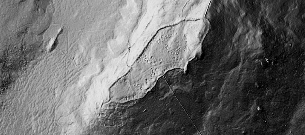 #HillfortsWednesday Earlier this year Cymru/Wales received nation-wide 1m resolution #LiDAR - incredible!

A huge benefit of this new data is a fresh view of every #hillfort in Wales 🤩

📷 Tre'r Ceiri hillfort on the Llŷn Peninsula. Stunning detail of this special site 👇