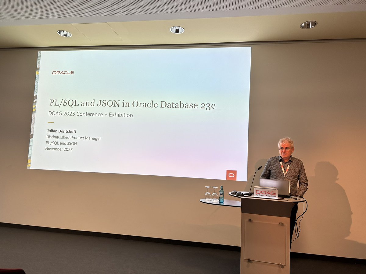 Good morning #DOAG2023 Early bird sessions with <a href="/JulianDontcheff/">Julian Dontcheff</a>
