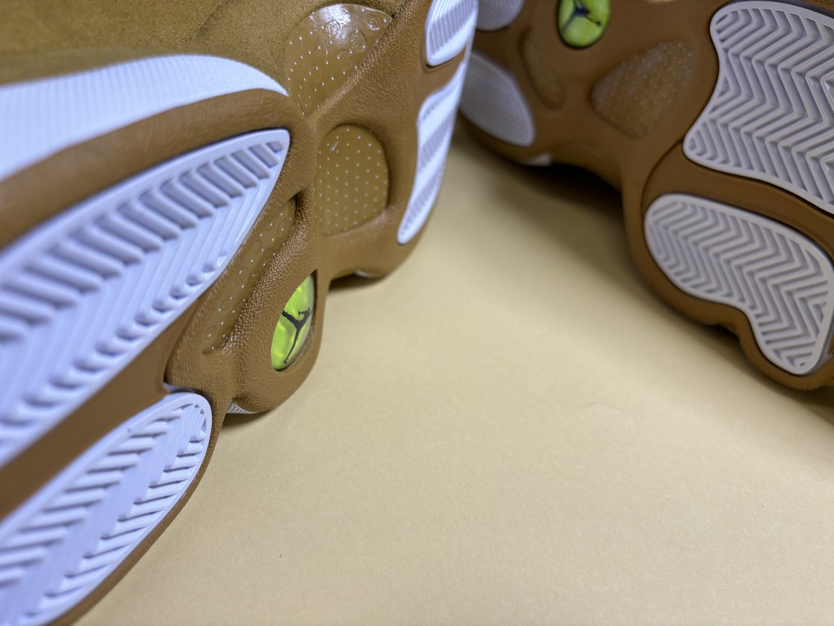 【NEW ARRIVAL】

NIKE

AIR JORDAN 13 RETRO white/wheat 414571-171

item.rakuten.co.jp/ltd-online/414…