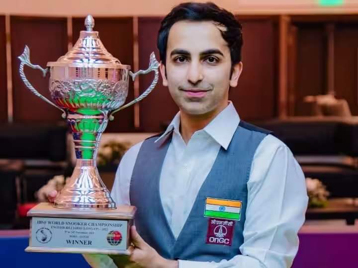 India's proud snooker @PankajAdvani247 brought glory to the entire country by winning the IBSF World Billiards Championship title held in Doha for the 26th time. His achievement is an inspiration to all of us young athletes. Special congratulations to him #ibsf #billiards #sports