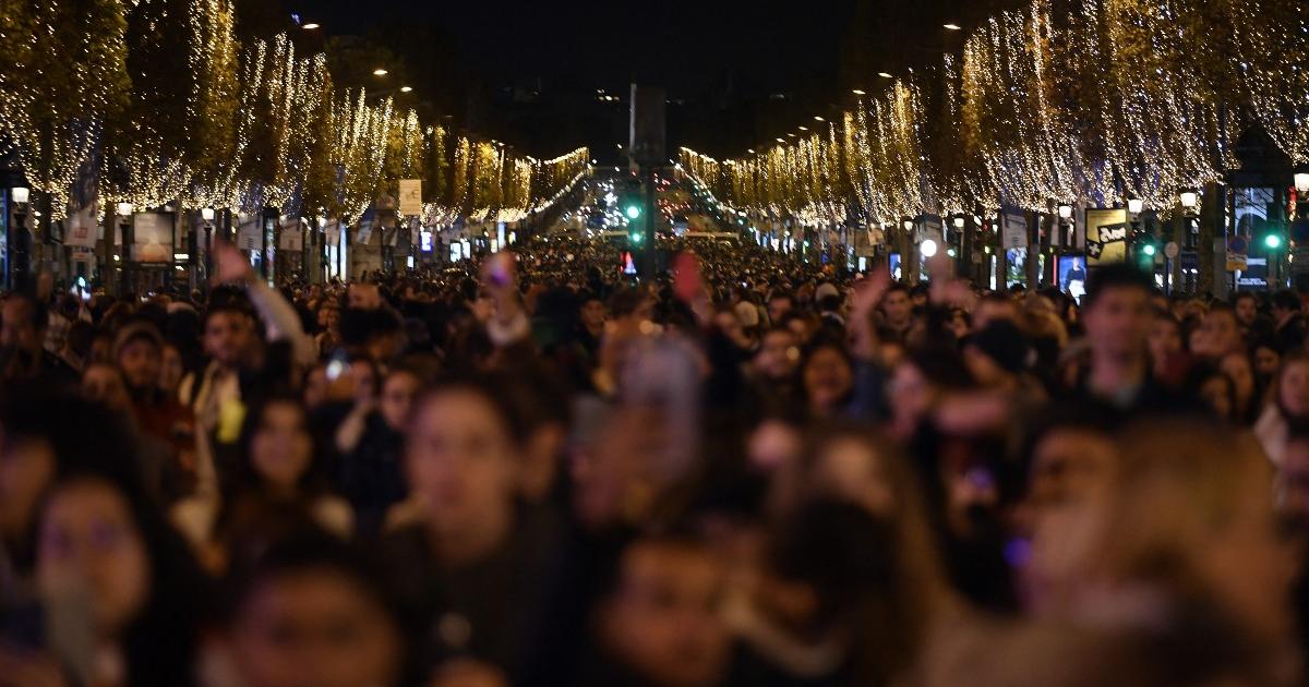 Découvrez comment les illuminations des Champs-Élysées ont embrassé la sobriété énergétique pour des fêtes plus durables. Un exemple inspirant de transition festive respectueuse de l'environnement. #SobriétéÉnergétique 🌍💡
En savoir plus : ow.ly/Ceqn1052xAM