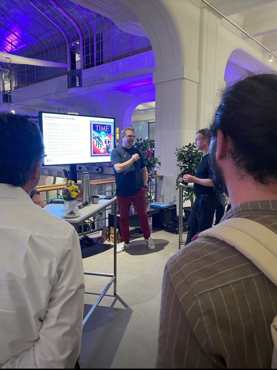 sindrewimberger's tweet photo. Die @Stadt_Wien gibt mit KITT – Überblick und Orientierung zu Künstlicher Intelligenz – auf den #DigitalDays das erste Mal auch gemeinsam mit den Wienerinnen und Wienern.
➡️ Das ist Digitaler Humanismus in Action.
@WolfgangMuell11 @DigitalCityWien @DigitalesWien #didays #didays23 https://t.co/MeYQHpExSU