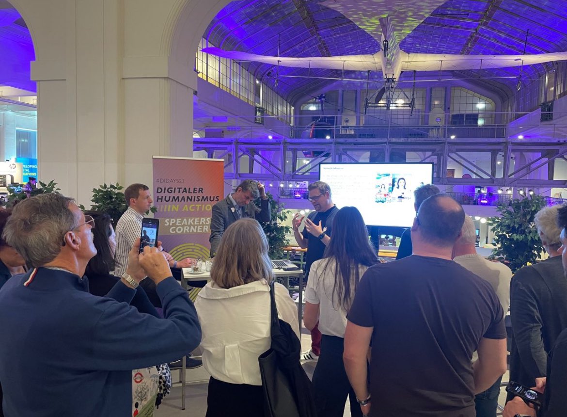 sindrewimberger's tweet photo. Die @Stadt_Wien gibt mit KITT – Überblick und Orientierung zu Künstlicher Intelligenz – auf den #DigitalDays das erste Mal auch gemeinsam mit den Wienerinnen und Wienern.
➡️ Das ist Digitaler Humanismus in Action.
@WolfgangMuell11 @DigitalCityWien @DigitalesWien #didays #didays23 https://t.co/MeYQHpExSU
