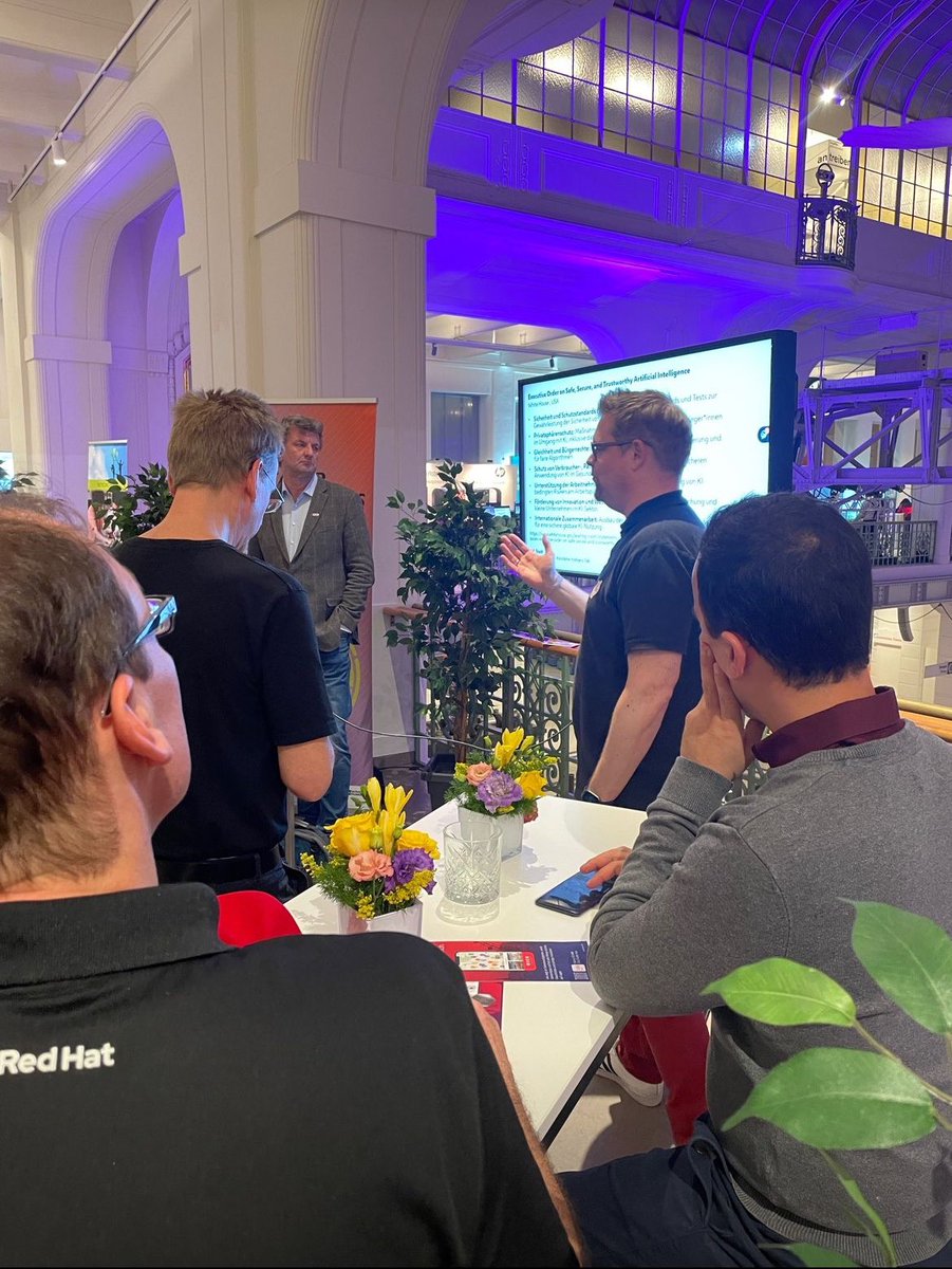 sindrewimberger's tweet photo. Die @Stadt_Wien gibt mit KITT – Überblick und Orientierung zu Künstlicher Intelligenz – auf den #DigitalDays das erste Mal auch gemeinsam mit den Wienerinnen und Wienern.
➡️ Das ist Digitaler Humanismus in Action.
@WolfgangMuell11 @DigitalCityWien @DigitalesWien #didays #didays23 https://t.co/MeYQHpExSU