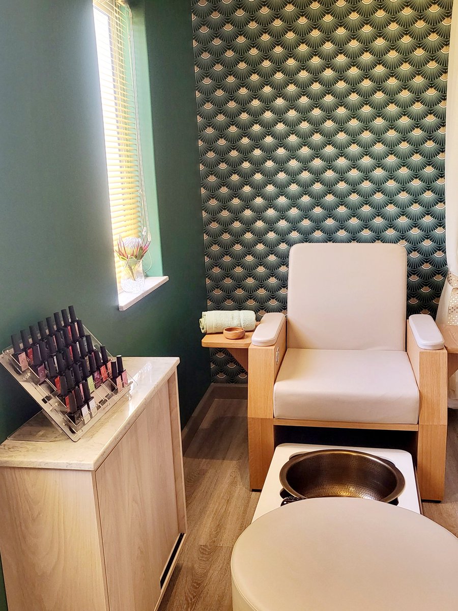 livingitupct's tweet photo. It's official! The stunning new Verde Vita Spa &amp; Wellness Centre at Africa's greenest hotel @HotelVerde is now open! Relax in this serene sanctuary, an eco-friendly Spa using the best local products. Pamper yourself prior to or after a long journey. ✨️💆‍♀️ #VerdeVita #sustainable https://t.co/0fCmOLCqNU