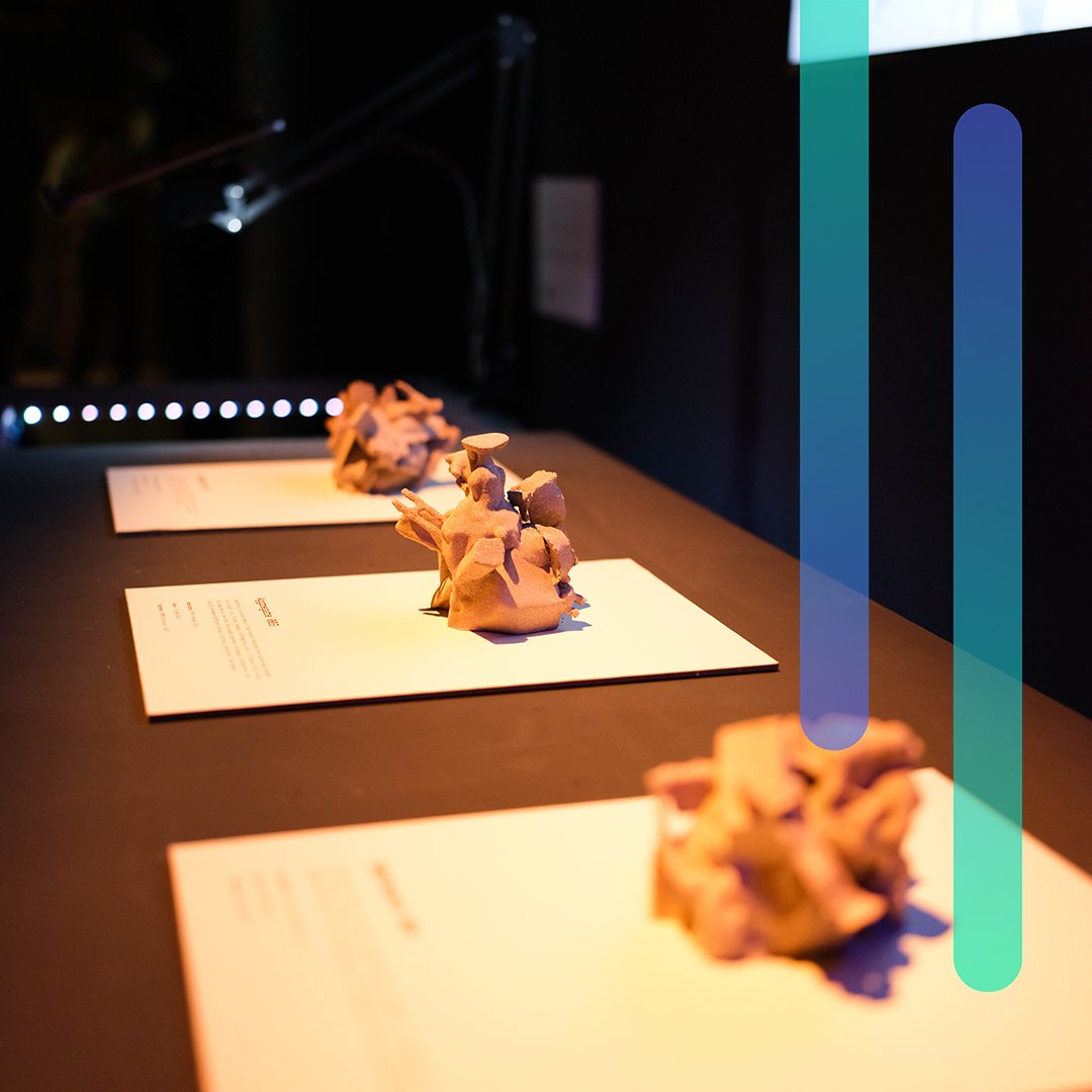 NEW INTERVIEW! "We really need to think about XR beyond the headset and the smartphone" - Pedro Gil Farias &amp; <a href="/hugo_pilate/">Hugo Pilate</a> #RealitiesInTransition 

ENG mtr.cool/gulltwtvku
FR mtr.cool/vpapgrjzfi