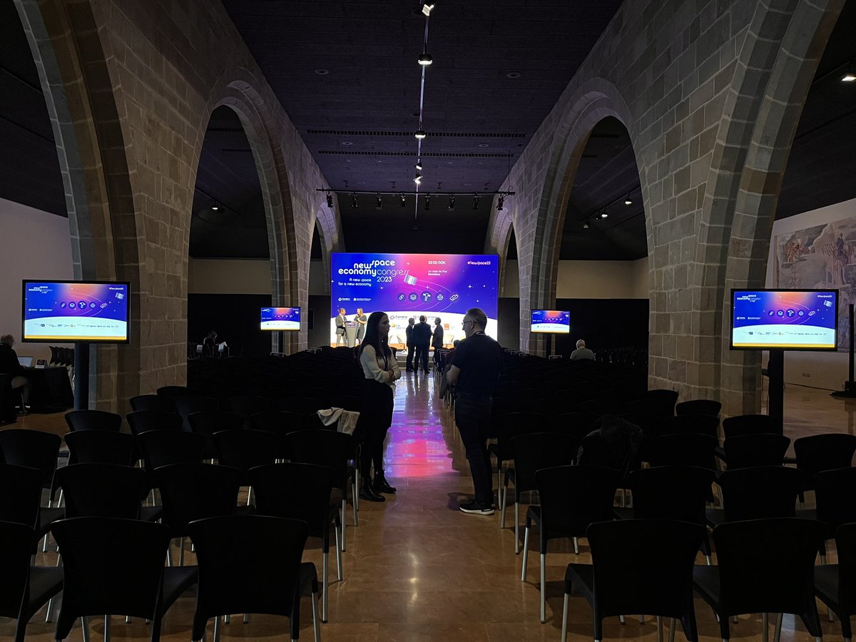 CambraBCN's tweet photo. En 15 minuts comença el #NewSpace23!

🛰️Un congrés internacional que s’allargarà fins demà amb més de 20 conferències i 40 ponents.

📍#LaLlotjadeMar https://t.co/Y3aJAmVSRZ