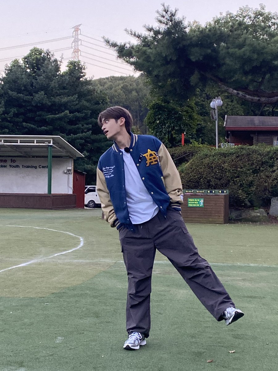 whib_official's tweet photo. 모두 휘브위고 본방사수하고 있으시죠! 
제가 봐도 재미있던데 여러분은 어땠어요?

#WHIB #휘브
#JAEHA #재하 https://t.co/BrKJQBSbEs