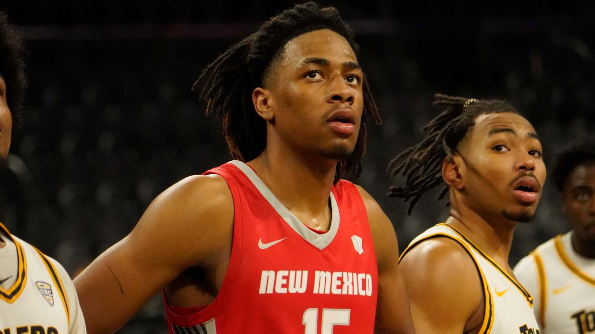 👏 A round of applause for @JToppin5, who became the first Lobo freshman to ever post consecutive double-doubles! #GoLobos