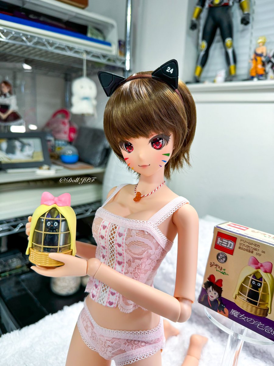 AndroidPDF's tweet photo. 思ちゃん: 黒猫のジジ🐱ニャ💕 (Ф∀Ф)ฅ
Omoi-chan: Jiji, the black cat 🐱 meow 💕 (Ф∀Ф)ฅ
#ジジ #jiji #トミカ #ドリームトミカ #jodiecreations
#proudprowess #rainbowprowess #smartdoll #smartdollprowess #smartdoll思 #smartdollprowesscinnamon #evolveframe #catgirl #dolljpf https://t.co/QlzIGfyNes