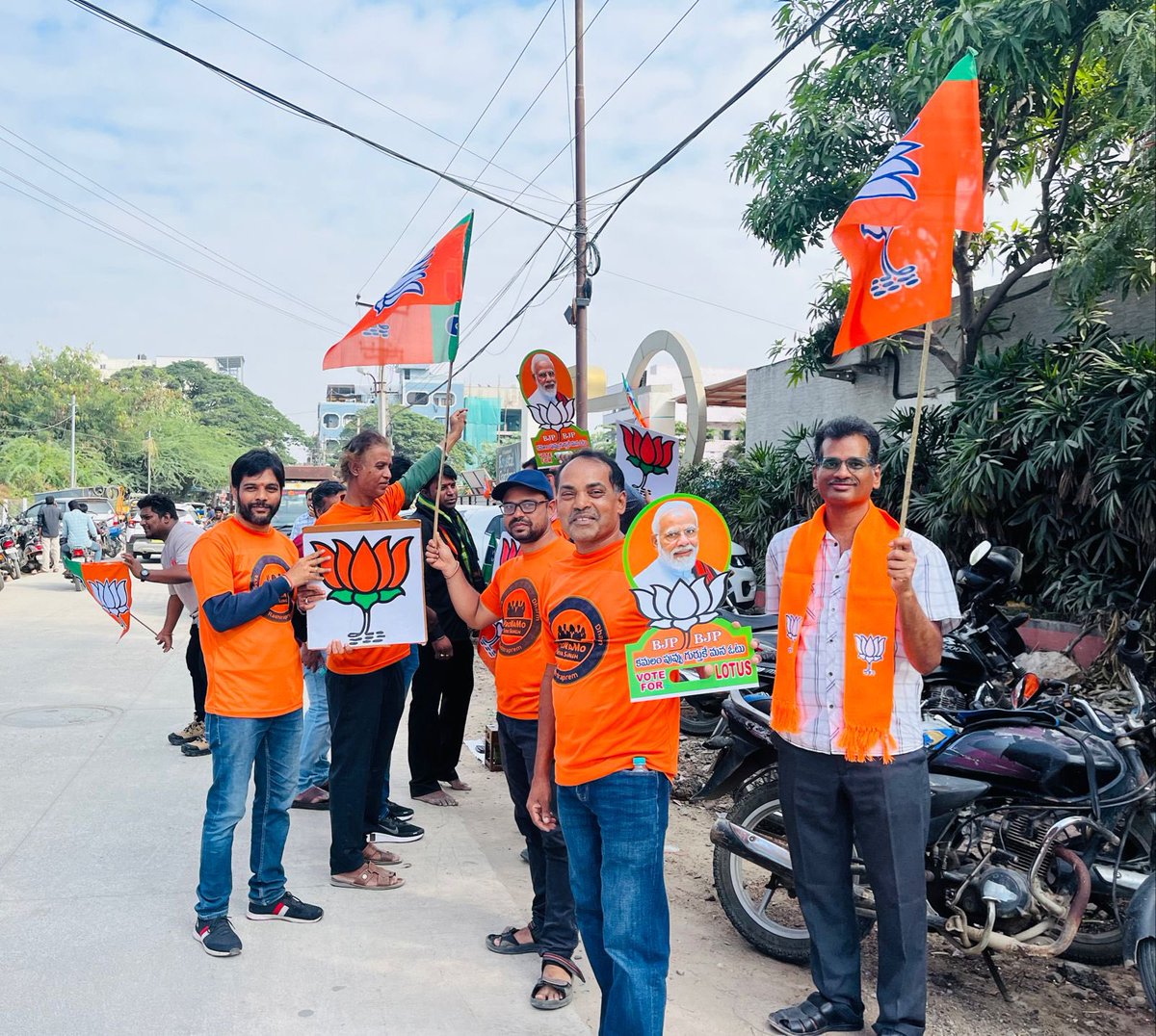 ProSevaa Sangh (ProNamo) tweet media