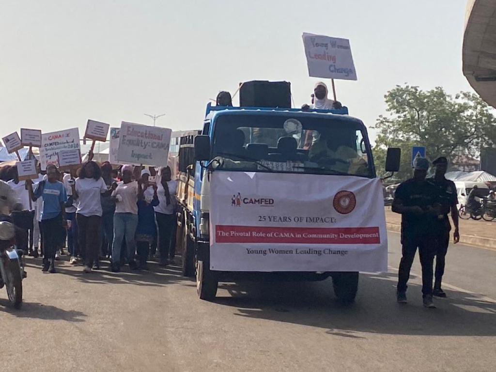 YaaWodenya's tweet photo. As part of activities to celebrate the 25th anniversary of the @Camfed Association, some members went on a float on the principal streets of Tamale to celebrate their achievements and continued support to their communities.

#CAMA@25
#doubleinsizeby2030
#YoungWomenLeadingChange https://t.co/qSO1S03avV