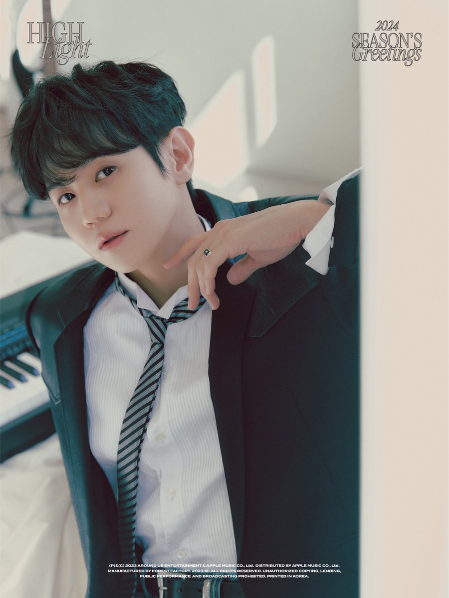 Highlight_AUent's tweet photo. HIGHLIGHT 2024 SEASON'S GREETINGS CONCEPT PHOTO - BAND Ver.
2023.11.27 (MON) 6PM

✔ https://t.co/kGAC99AcYk

#하이라이트 #HIGHLIGHT
#윤두준 #YOONDUJUN
#양요섭 #YANGYOSEOP
#이기광 #LEEGIKWANG
#손동운 #SONDONGWOON https://t.co/xbwEsG0jdI