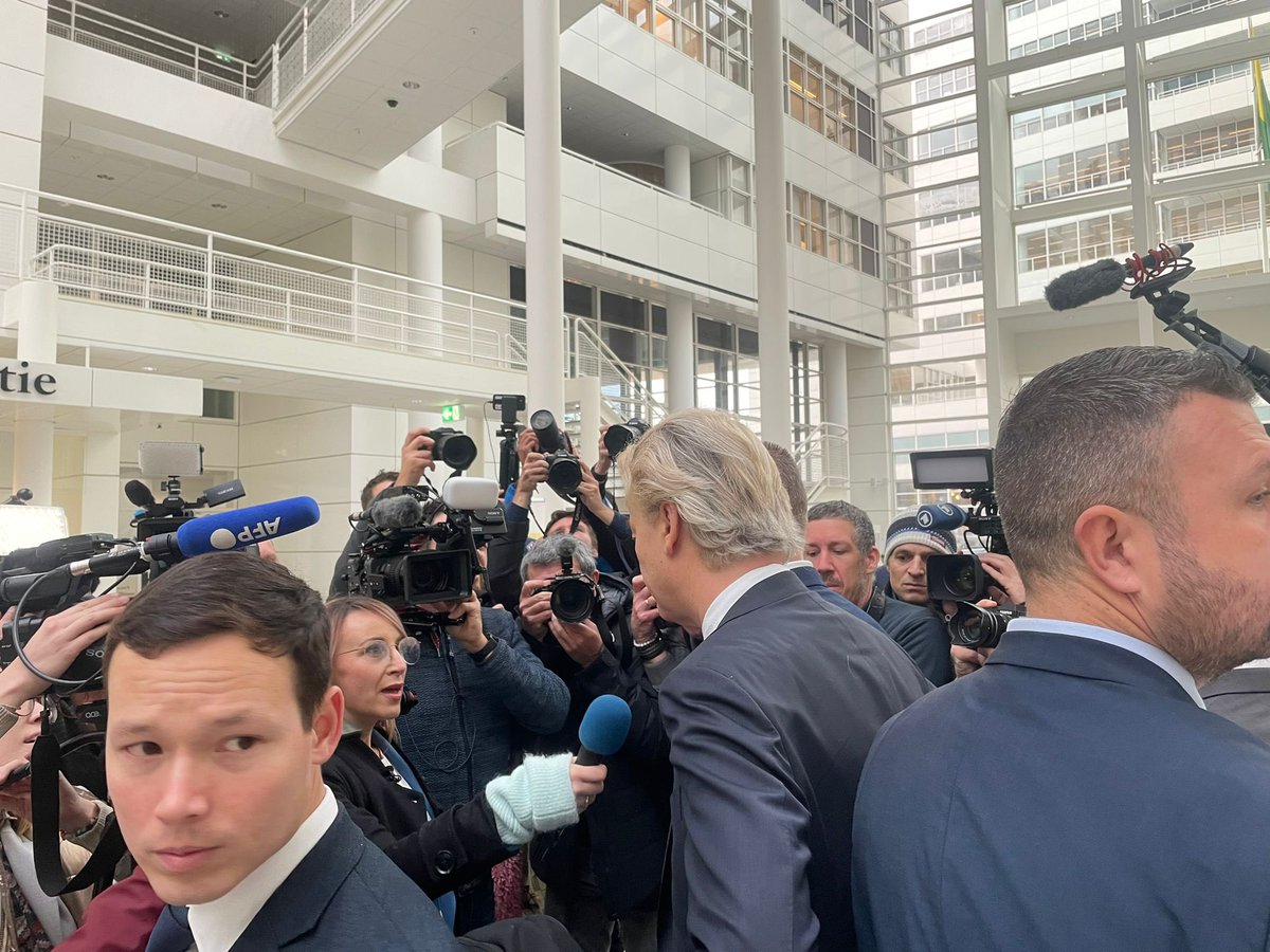 geertwilderspvv's tweet photo. Gestemd!!   #StemPVV https://t.co/bVLpdKH0Xs