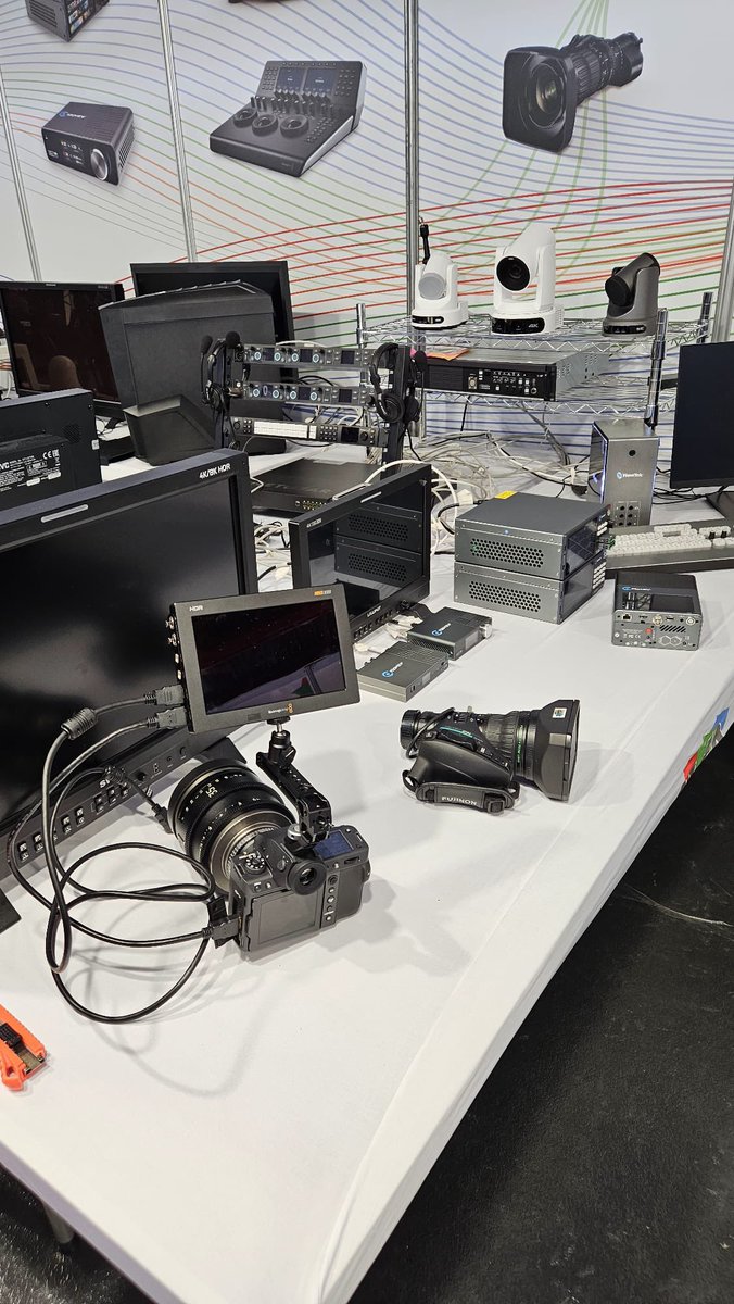 avacab_online's tweet image. Ya estamos aquí @BitamShow