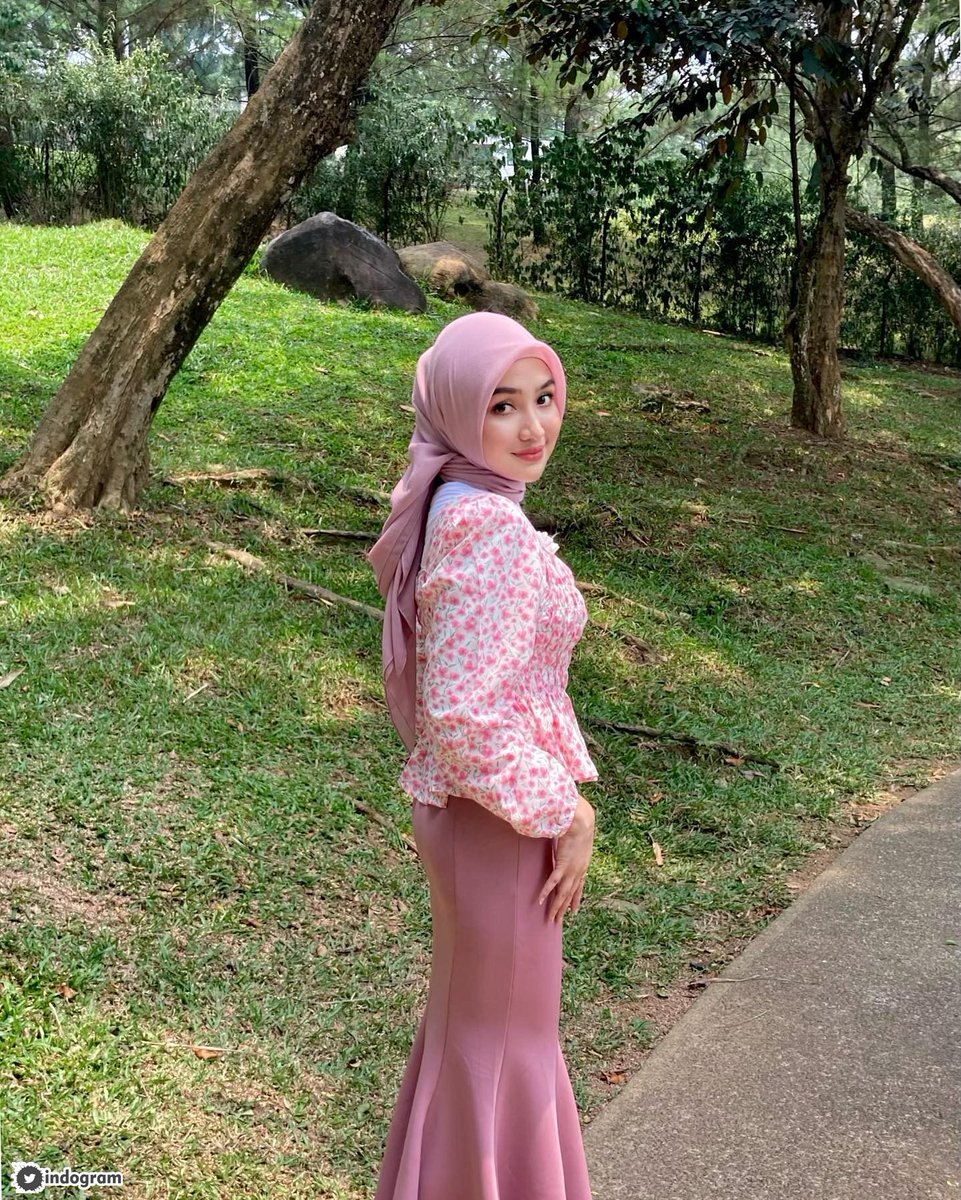 indogram's tweet photo. Repost Instagram:
๐ amirathallya
https://t.co/R4HLtDc9La
#Hijab #Jilbab #Instagram #indogram https://t.co/qCkZAGpJ0B