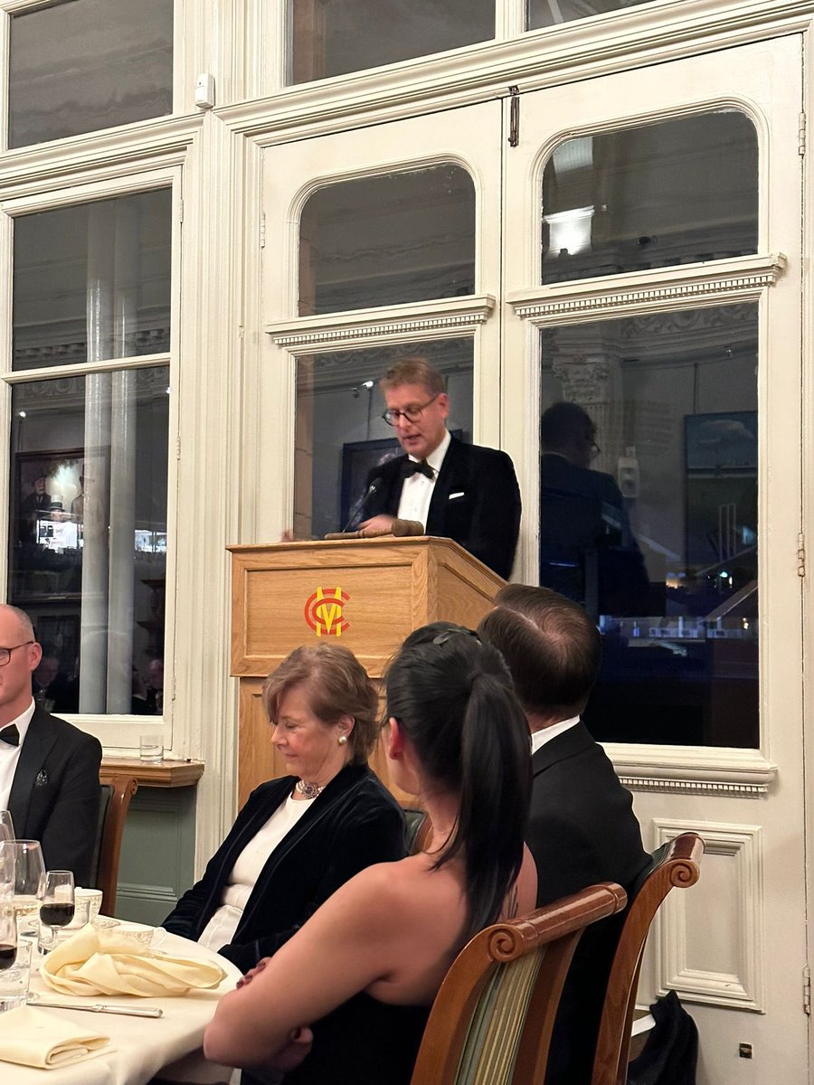 chamberlinsport's tweet photo. Bit of a career highlight last night making an after-dinner speech in The Long Room at Lord’s. Spreading the horse racing gospel.
Thank you MCC 🙏 https://t.co/r0acuNgQNT