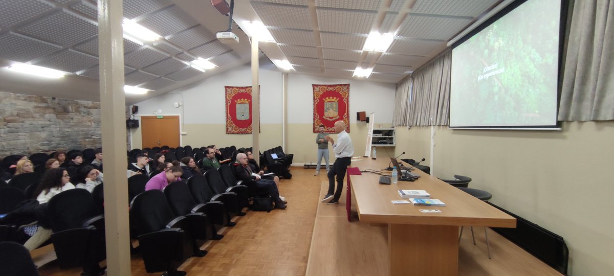 cifpULaboral's tweet image. Seguimos contactando con empresas  interesadas na #FPDual de 2º curso!!

Grazas ao @GrupoFinsa, concretamente a #finsa e a #foresa, polo seu interese e traballo.

#ulaboral #FpGalicia #FPDual #dualízate.