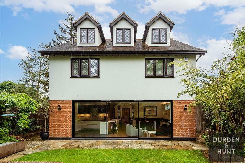 Durden and Hunt welcome this exceptional five bedroom home to the rental market. 

durdenandhunt.co.uk/properties-to-…

#propertytorent #rentalproperty #rentalmarket #RealEstate