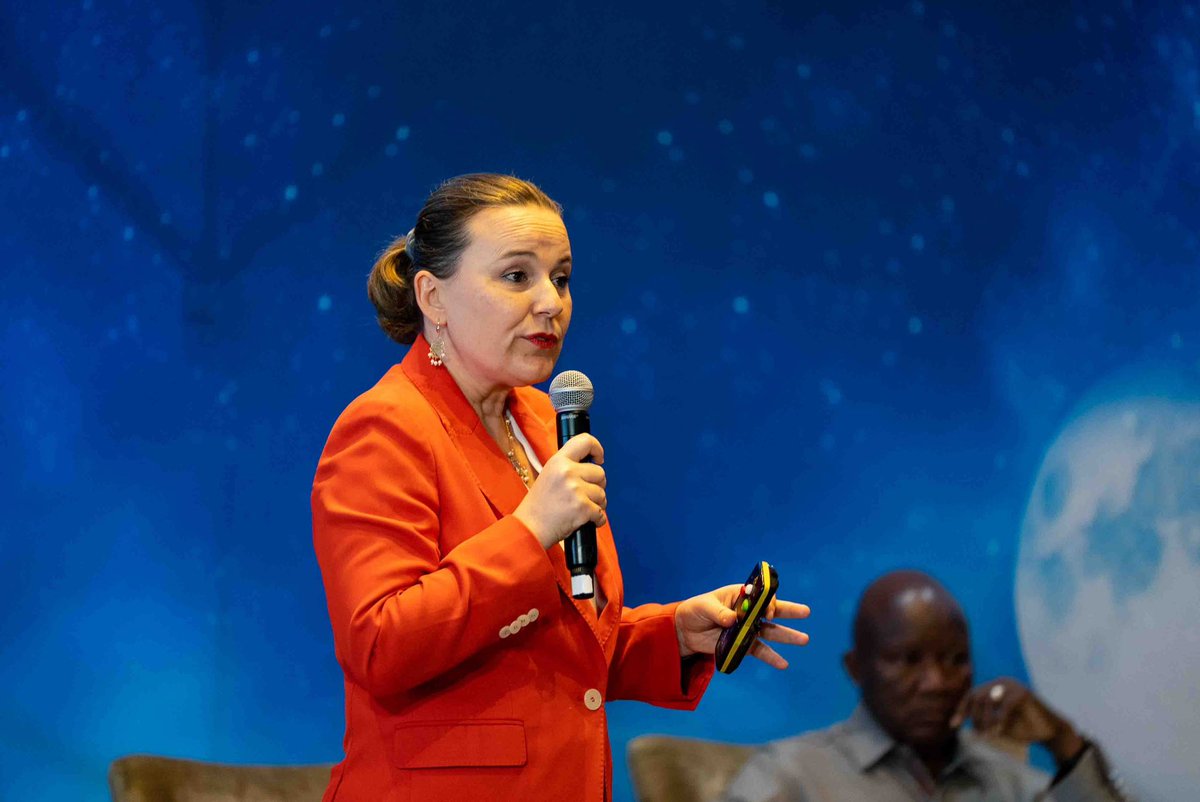 ahunnaeziakonwa's tweet photo. Day 3 of the our Cluster Meeting kickstarted with @UNDPAfrica Deputy Regional Director @NouraHamladji  reflecting on how we can design programmes for scale and impact. #AfricaInnovates #AfricasMoonshot https://t.co/MKGVAAKXQo