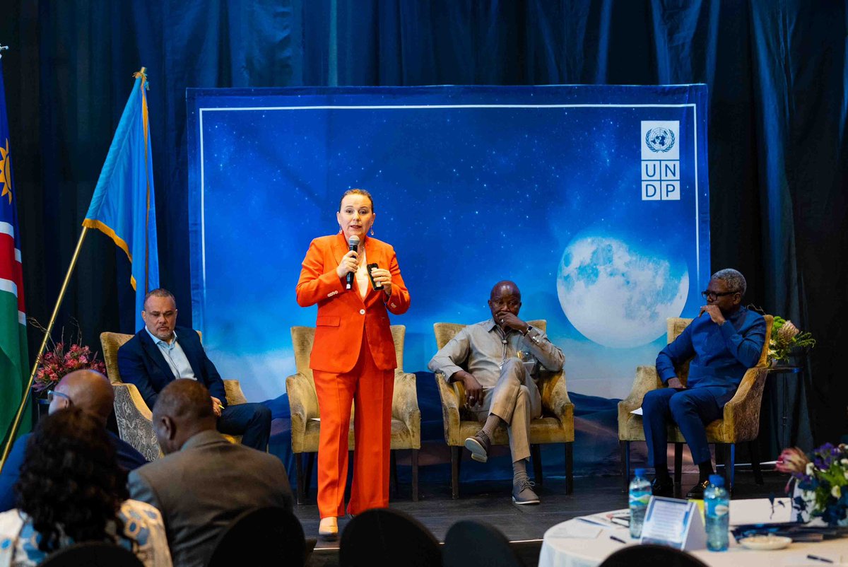 ahunnaeziakonwa's tweet photo. Day 3 of the our Cluster Meeting kickstarted with @UNDPAfrica Deputy Regional Director @NouraHamladji  reflecting on how we can design programmes for scale and impact. #AfricaInnovates #AfricasMoonshot https://t.co/MKGVAAKXQo