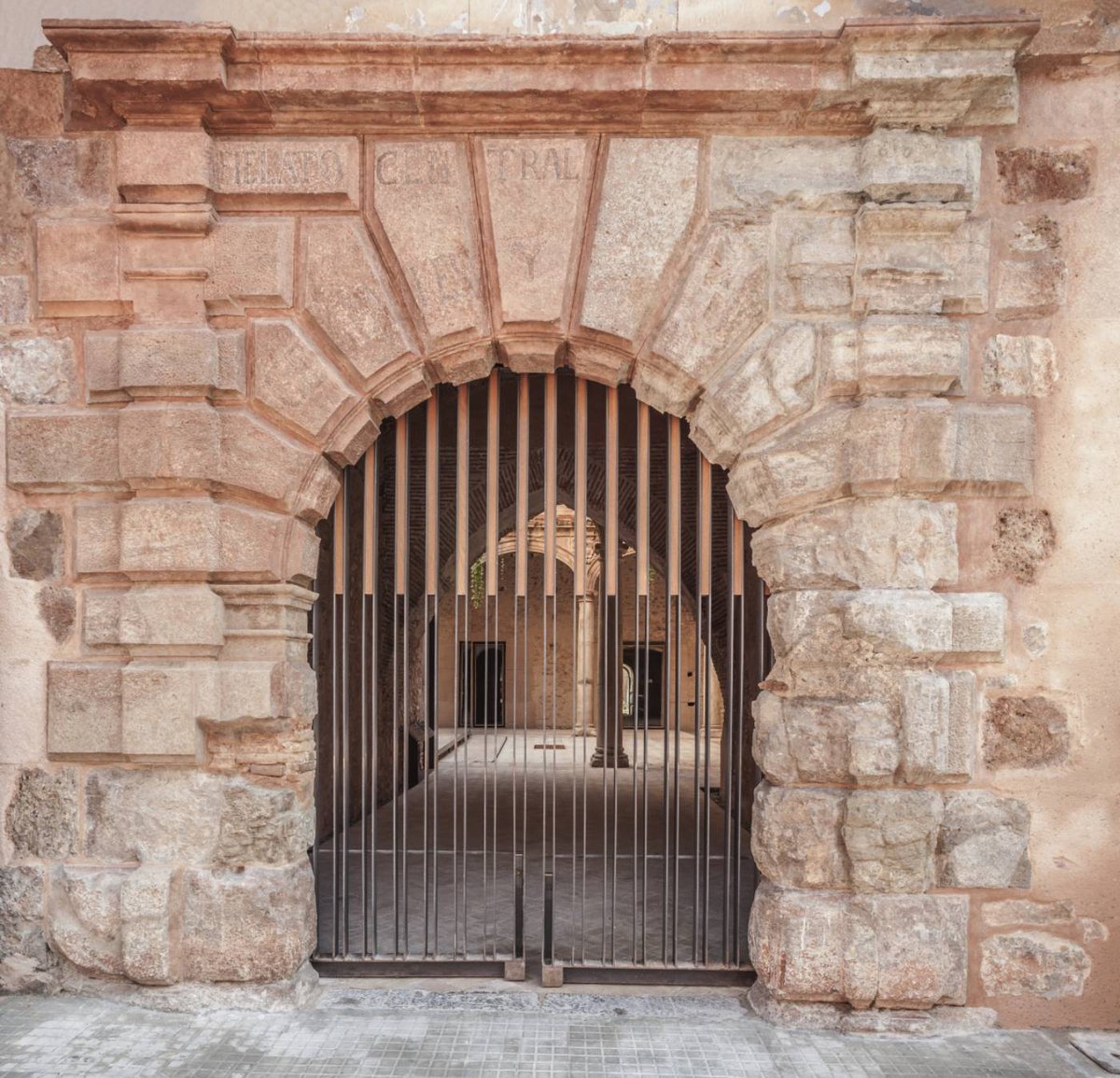 Feliz #miercolesdeceramica #miercolesenladrillado
Palau-Castell de Betxí, uno de los máximos exponentes de la arquitectura renacentista valenciana. Plan Director para su recuperación realizado en 2013 por <a href="/el_fabricante/">el fabricante</a> 
ov.ctac.es/r/85 
#ceramiCSapp <a href="/dipcas/">Diputació de Castelló</a>