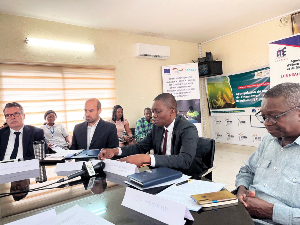 UEauBenin's tweet photo. Atelier de lancement du projet « Appropriation de la mise en œuvre du mécanisme de financement basé sur les résultats » dans le cadre du projet #EnDev L’#UnionEuropéenne🇪🇺 et l'#equipeeurope  aux côtés du @gouvbenin🇧🇯 pour promouvoir l’énergie durable au Bénin. 
@giz_gmbh
#aberme https://t.co/kJwuL80t3A