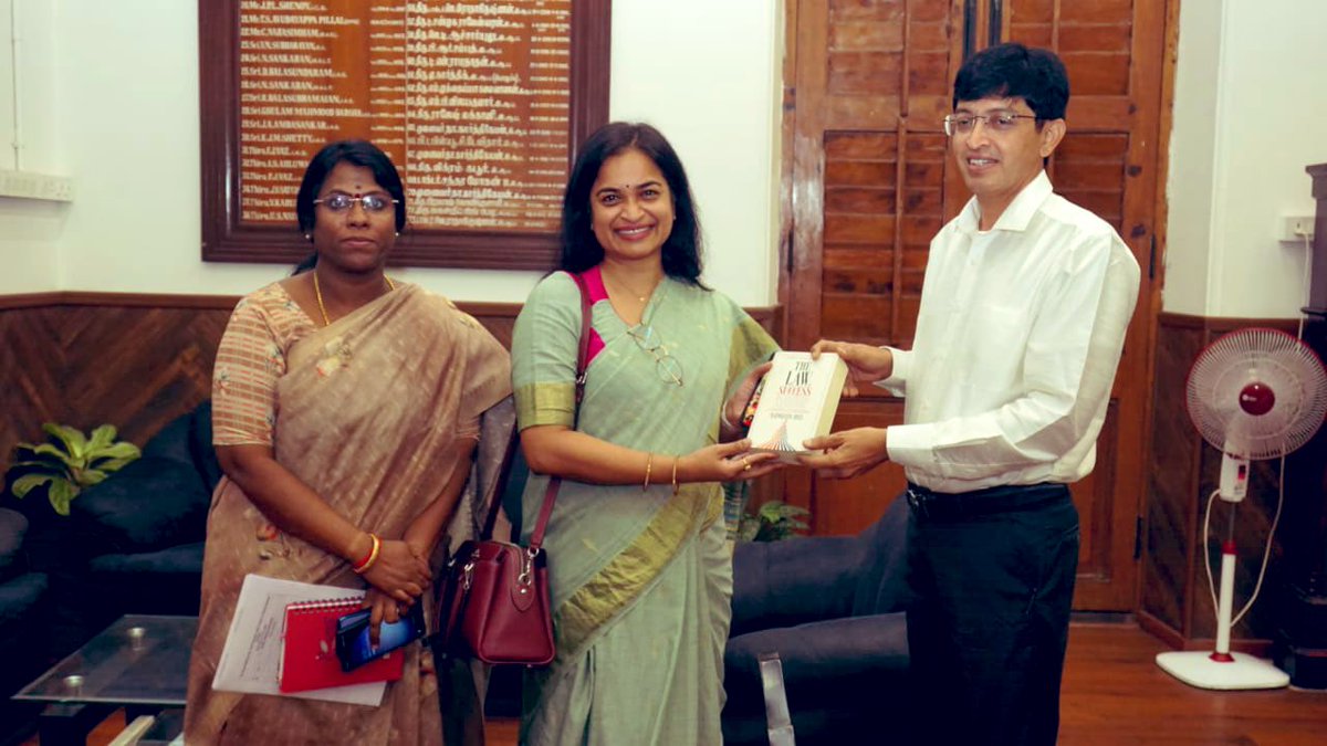 RoopaMishra77's tweet photo. Happy to meet @RAKRI1 after almost a decade and discuss with him and his highly motivated team of @chennaicorp on their plans for Solid Waste Management, legacy dumpsite remediation and city sanitation. https://t.co/zb1S9YPPkc