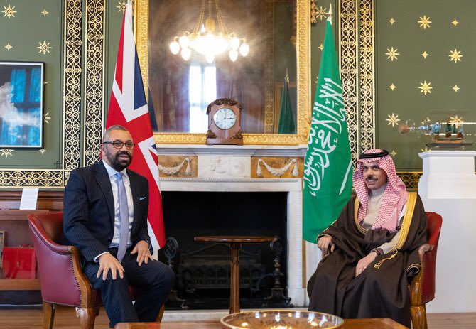 azzayezz's tweet photo. والله يا ان 🇸🇦 السعودية شغالة 24/7 لتكوين ضغط دولي لإيقاف الحرب الحالية.

الوفد اللذي قاده وزير الخارجية السعودي مع عدة دول عربية ودول اسلامية، بعد ما انتهى من توحيد الاراء في 🇨🇳 الصين وتكوين جبهة دولية، الان أيضا متجه للهند 🇮🇳 كذلك، حسب اخبار

IndiaToday🇮🇳.

الوفد الان صار يضغط على الاعضاء الدائمين لمجلس الأمن الدولي التابع للأمم المتحدة، وهم الولايات المتحدة وروسيا والصين وفرنسا وبريطانيا.

بالفعل الضغط جاب نتيجة حتى ان ابو فسيك المنافق اللي يحكم بريطانيا غير رأيه بالكامل،
روسيا بجانبنا، والصين كذلك وفرنسا كذلك والان بريطانيا مما يجعل الولايات تحت ضغط شديد وبتحول لجام ضغطها على اسرائيل.