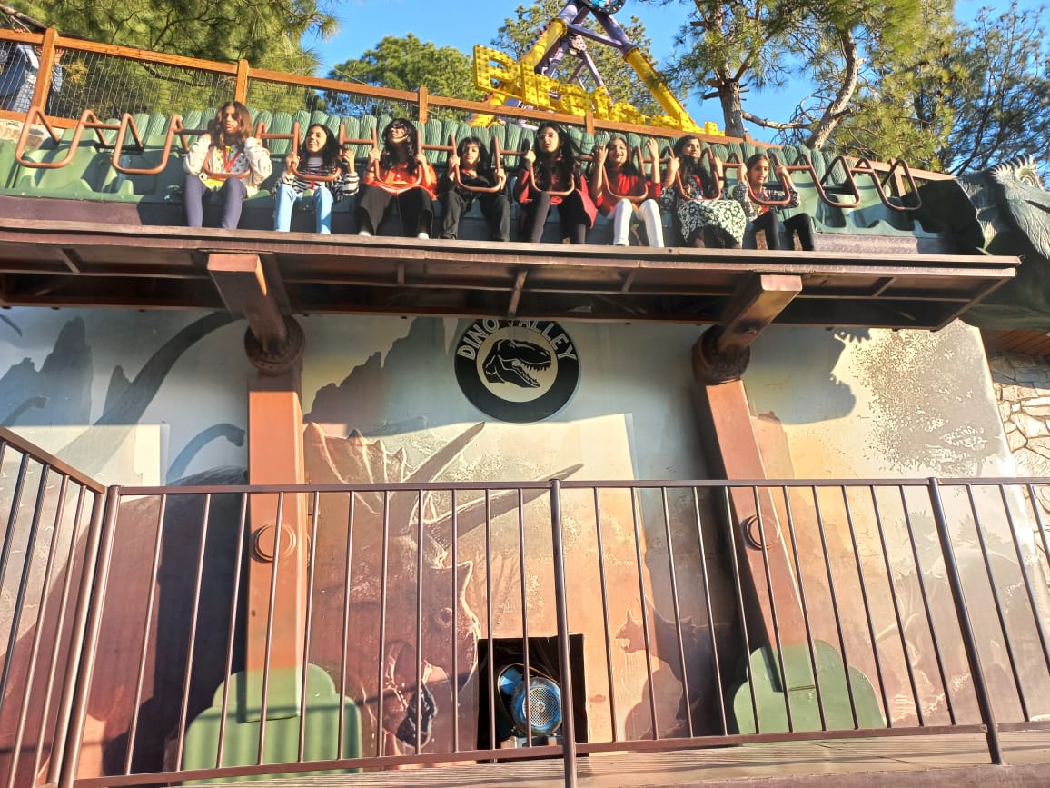 IPakagtours's tweet photo. Another 01-day tour of Islamabad is Done Alhamdulillah π
Educators Al-Ghafoor (Girls)
11-16-2023
#PakAgTours #thebeautyofpakistan #pakistan #food #AG #nature #faislamasjid #damanekoh #islamabad #thebeautyofpakistan #Educators #Ghafoor #girls #entertainment https://t.co/67vsJtfux2