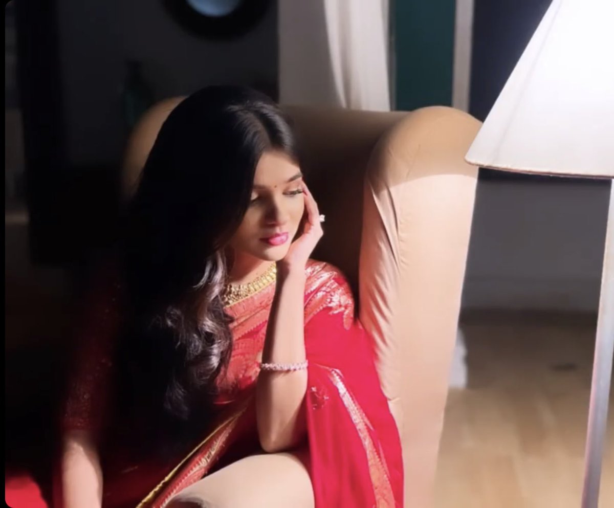 omgwashhh's tweet photo. another aesthetic story by pranali, she fr looked stunning in this red fit 😭
#pranalirathod https://t.co/s1ppRL9JOf