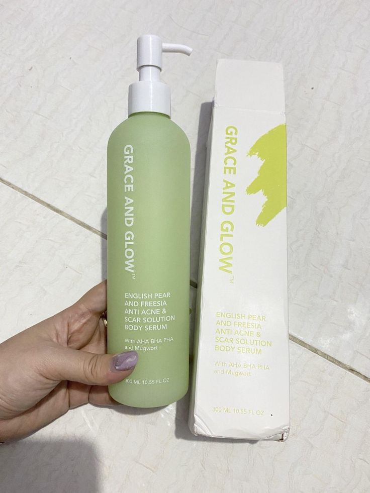 Resarasya1's tweet photo. BUAT kalian yang cari body serum yang paling wangi, Grace and glow maju paling depan 😭 asli wangi kek parfum 
 
Grace and glow ultra bright
https://t.co/kFzLW1SfNO

Grace and glow anti acne 
https://t.co/D8Xs200x1E

Arhan size fuji hujan panas gempa #SalmaSalsabil Malam jumat https://t.co/z8vdQaevsl