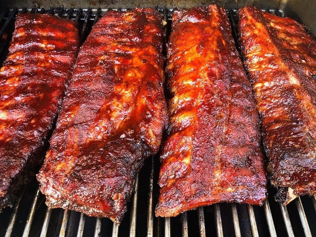 BBQlads's tweet photo. If there’s ever a time to smoke up some ribs it would be right now huh? 😋
🍖
🍖
📷 @pitforbrainsatx Throwback to #ribday with @punoose!  It took a little ingenuity to get these #babybackribs done on his @webergrills, but somehow we pulled it off 😏 That @headcountrybbq https://t.co/a4ayCgTrnZ