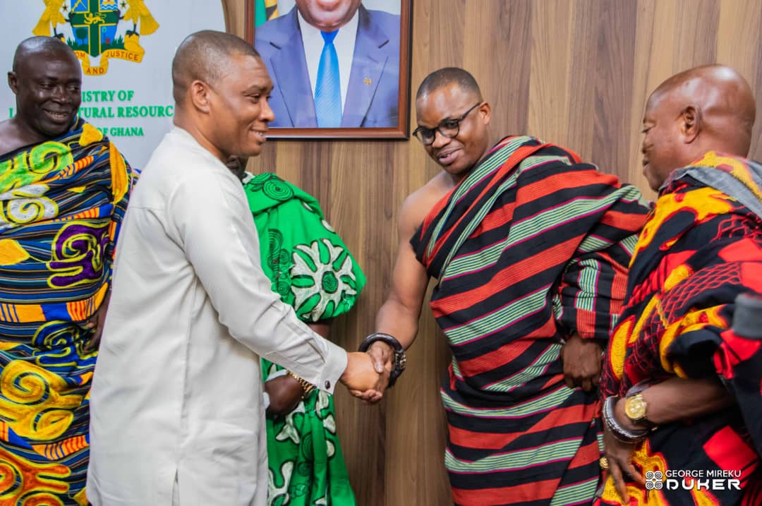 HonDuker's tweet photo. #PRESTEA CHIEFS DRAG FGR BEFORE MINISTRY OF LANDS & NATURAL RESOURCES.
On Tuesday, November 21, 2023, I received a four-member delegation of Chiefs from the Wassa Fiase Traditional Area in the Prestea Huni Valley Municipality on behalf of the Sector Minister, Hon. Samuel A. Jinapor.
The Chiefs petitioned the Ministry of Lands and Natural Resources to probe the dormant operations of Future Global Resources (FGR), a Mining company based in Bogoso Prestea Huni Valley of the Western Region.
Speaking on behalf of the Delegation, Nana Nteboa Pra IV, Chief of Himan Prestea tabled several concerns before the Deputy Minister consisting of FGR not investing any capital into their operations as agreed before the Mine Takeover, Poor Corporate Social responsibilities in the area among others.
The chiefs believe that, should the government delay in intervening, the company may collapse which will degenerate into a full-scale security crisis and high level of unemployment in the area.
I assured the Chiefs that, the Ministry will immediately invite FGR for their comments, and will take it from there to ensure that, the Mine gets the necessary investment and support it requires to contribute towards socio-economic development.
Thank you.