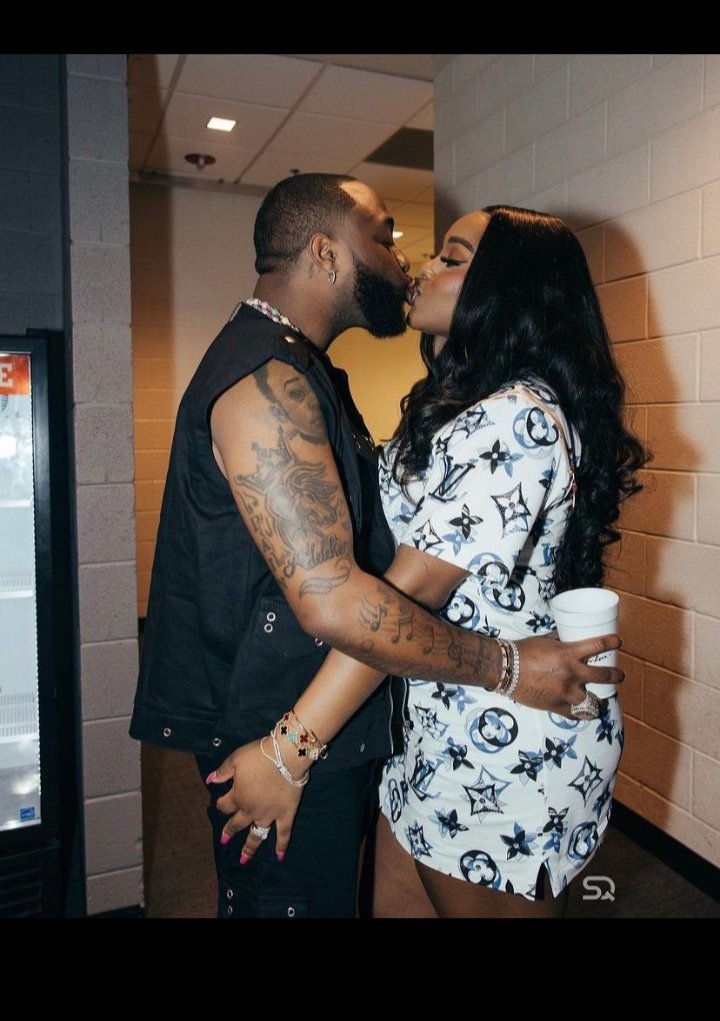 That_girl_Ovwe's tweet photo. It's giving "If I got your back, I'm gonna ride for you even if it's against the whole world β₯οΈ
#Love
#RideorDie
#DavidoAt31
#Davido https://t.co/Jvmdmd2IWA