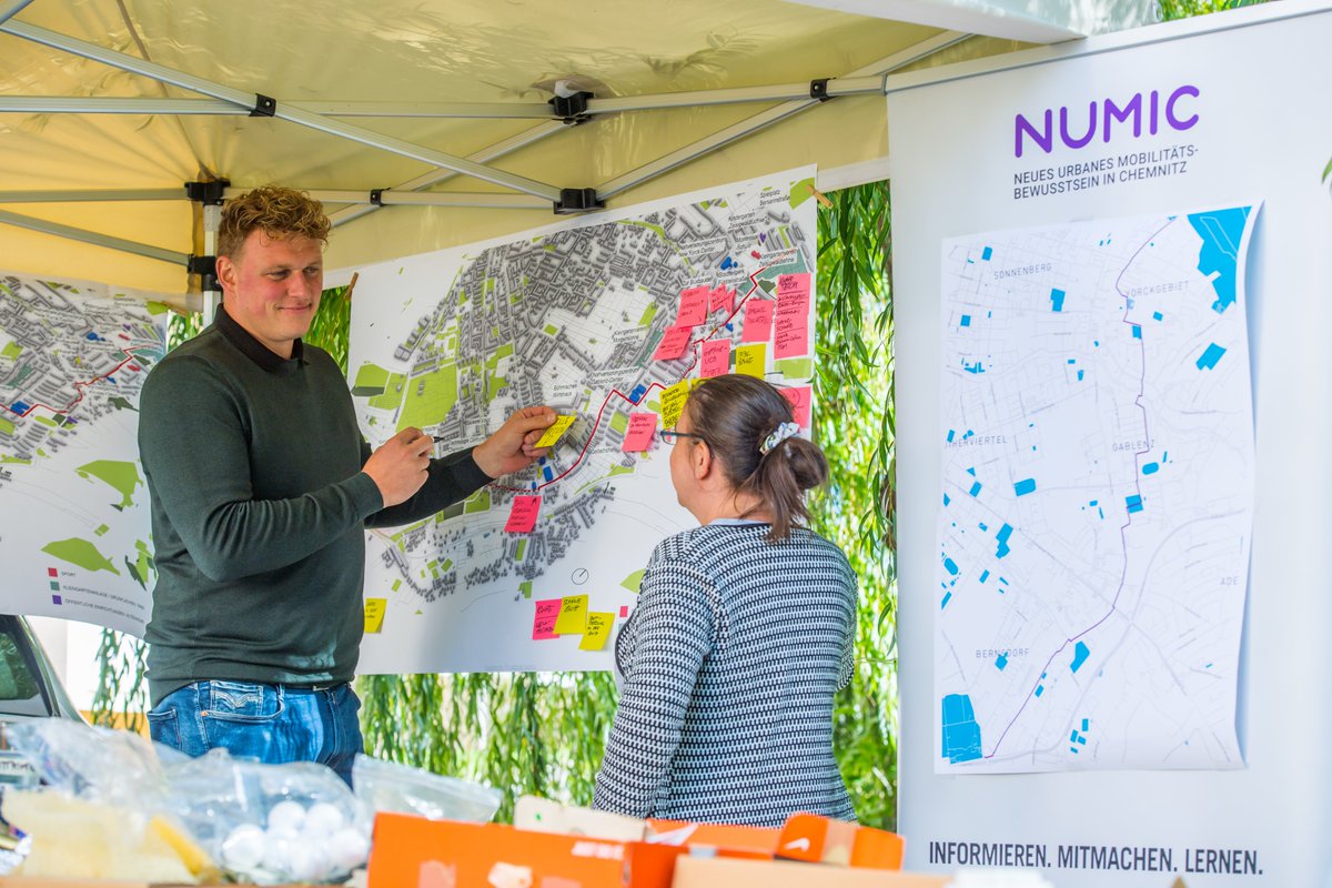 SynVerZ's tweet photo. Für die Ohren gibt's einen tollen Podcast der @TUChemnitz in Kooperation mit dem NUMIC Projekt. Thema: Wie kann der #Verkehr für möglichst viele Menschen und diverse Fortbewegungsmittel optimal gestaltet werden?
👉🏼 https://t.co/fBcUo63goe

@tudresden_de  @iaostuttgart @innosabi https://t.co/yeH2RzXdjc
