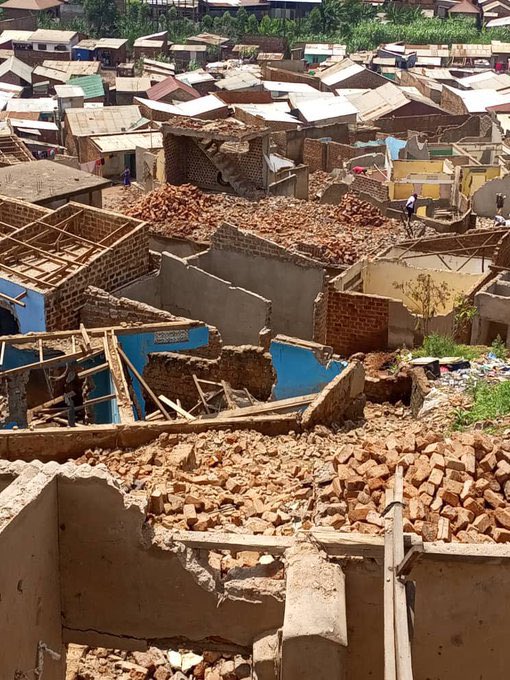 HajjatiSmart's tweet photo. #Uganda🇺🇬⤵️

Kireka evictions, near ‘Wembley barracks’ https://t.co/8M7vfKElZu