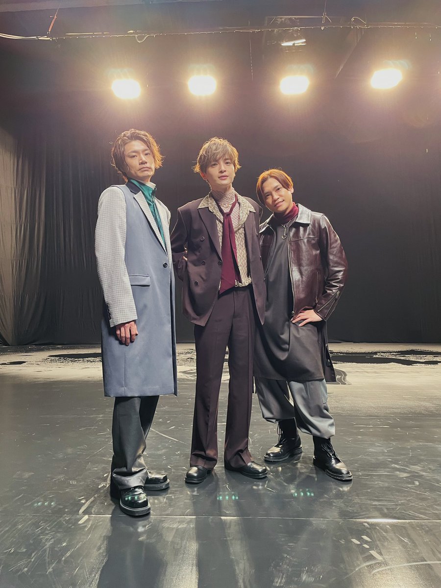 KMF2_0810MENT's tweet photo. 「HEARTBREAKER」
Music Video Shooting
   📸Off shot #1📸

#HEARTBREAKER_Cmonova https://t.co/F6T2MEN9eP
