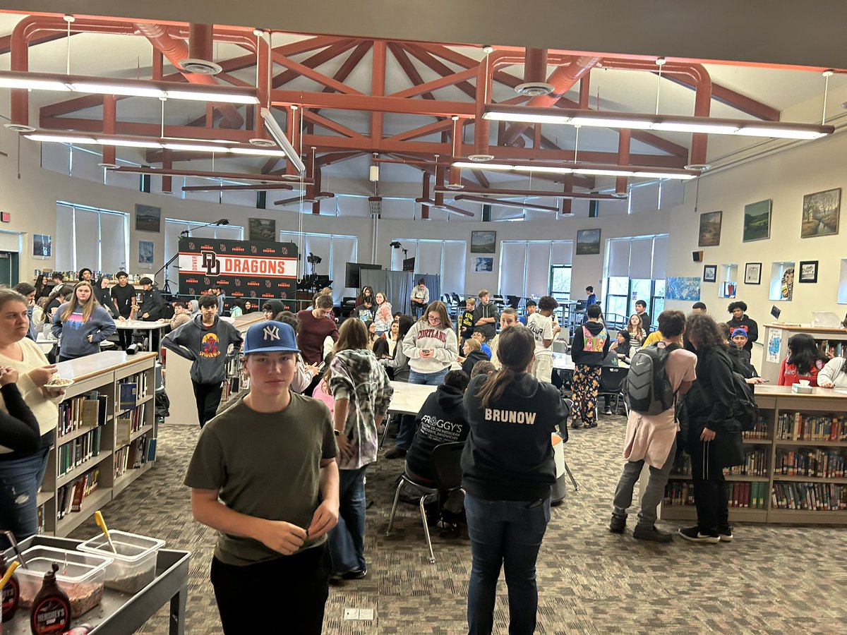 Our Big Buddy Program Ice Cream Social!  #studentshelpingstudents #family #doverpride Great job! <a href="/ms_ekrieger/">Emily Krieger</a> <a href="/vbrunow31/">Valerie Brunow</a>