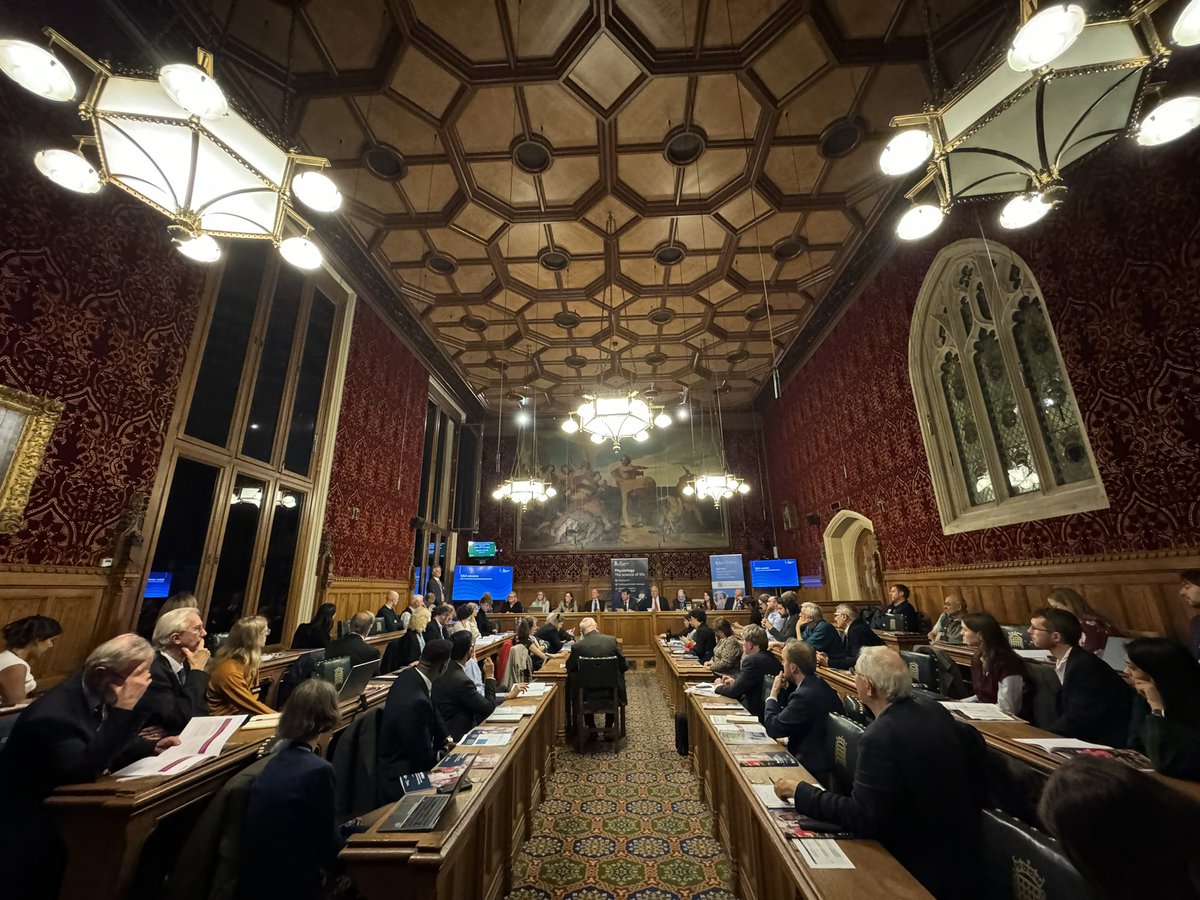Great to see the interest in the Parliament presentation of the @ThePhySoc report physoc.org/policy/climate… to which I was able to provide a contribution in the steering group as one of 14 UK based scientist working on #HeatResilience. #PhysiologyWeek
